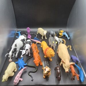 Colorful Miniature Pet Animal Toy Set with Detailed Sculpting